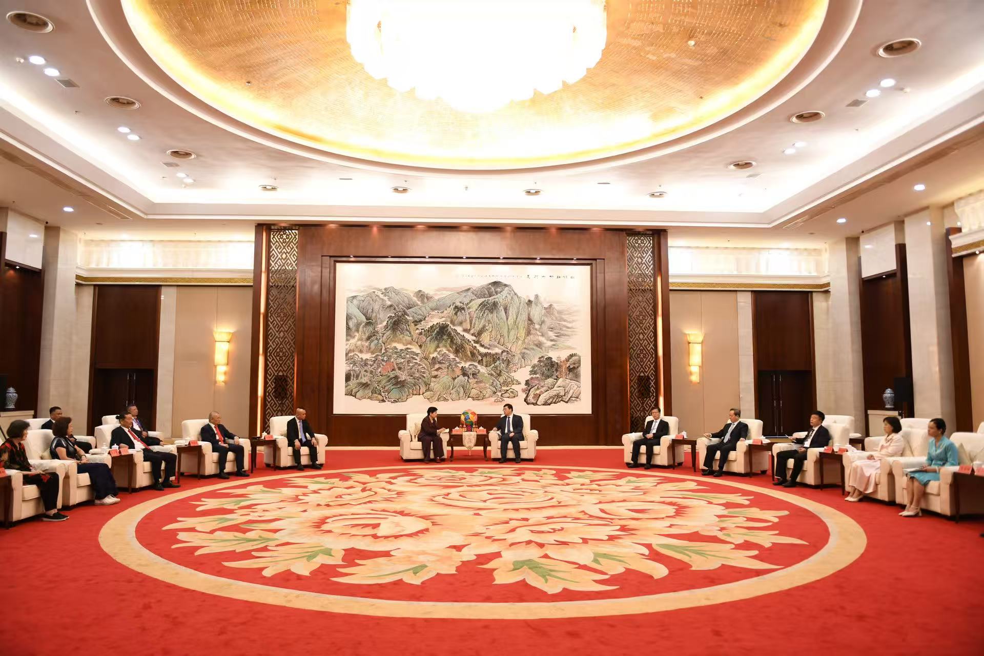 僑商僑領赴東博會覓商機 共創數字絲路新未來