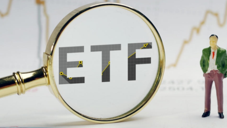 連續三天大舉加倉！股票ETF上周資金淨流入超286億元