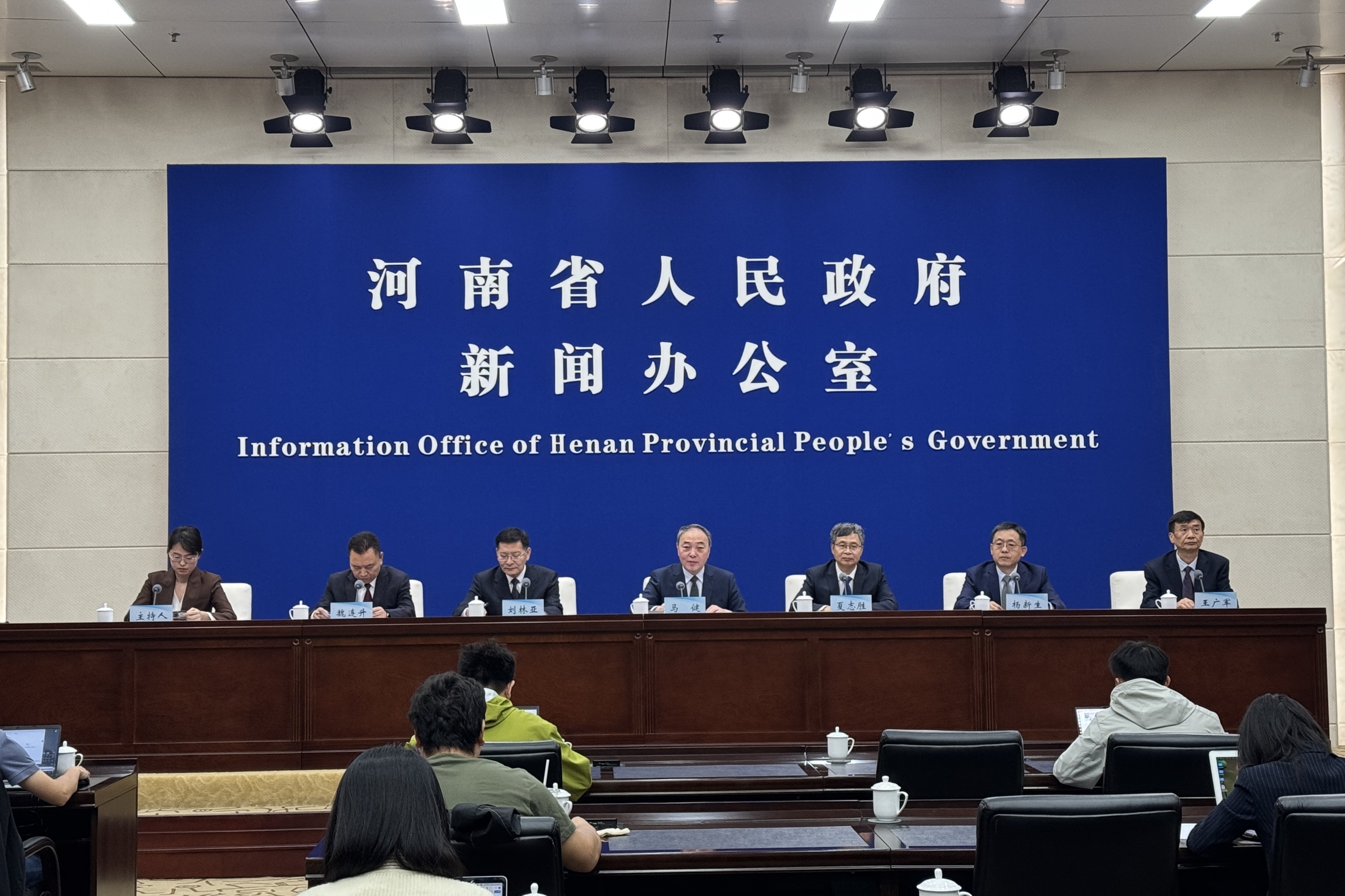 河南保障93.73萬隨遷子女平等就學 推進入學「一網通辦」