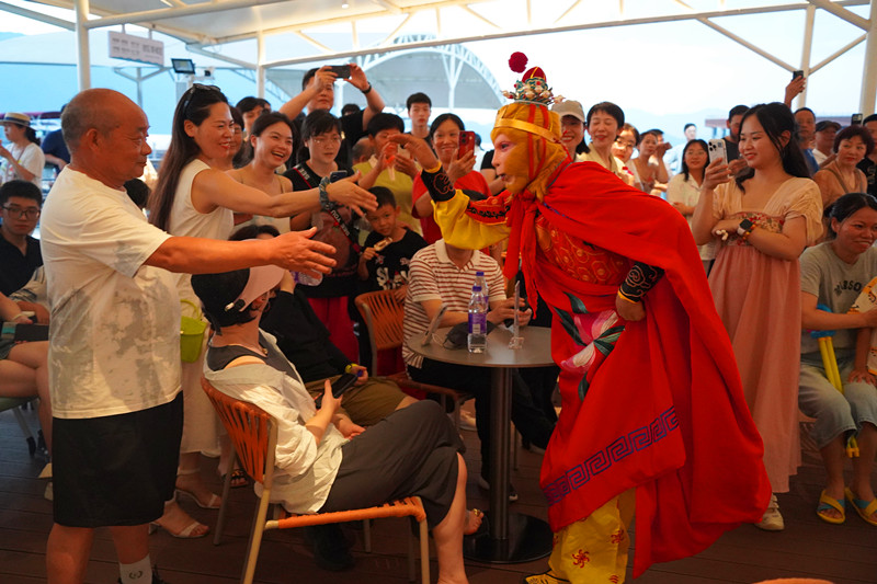 安徽黃山太平湖推出「雙節」喜樂會