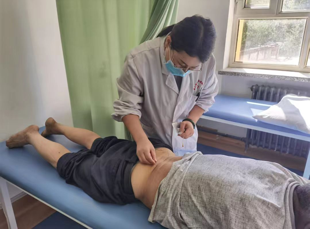 七載牽掛再赴疆 山西醫生蔣敏的中醫根脈情