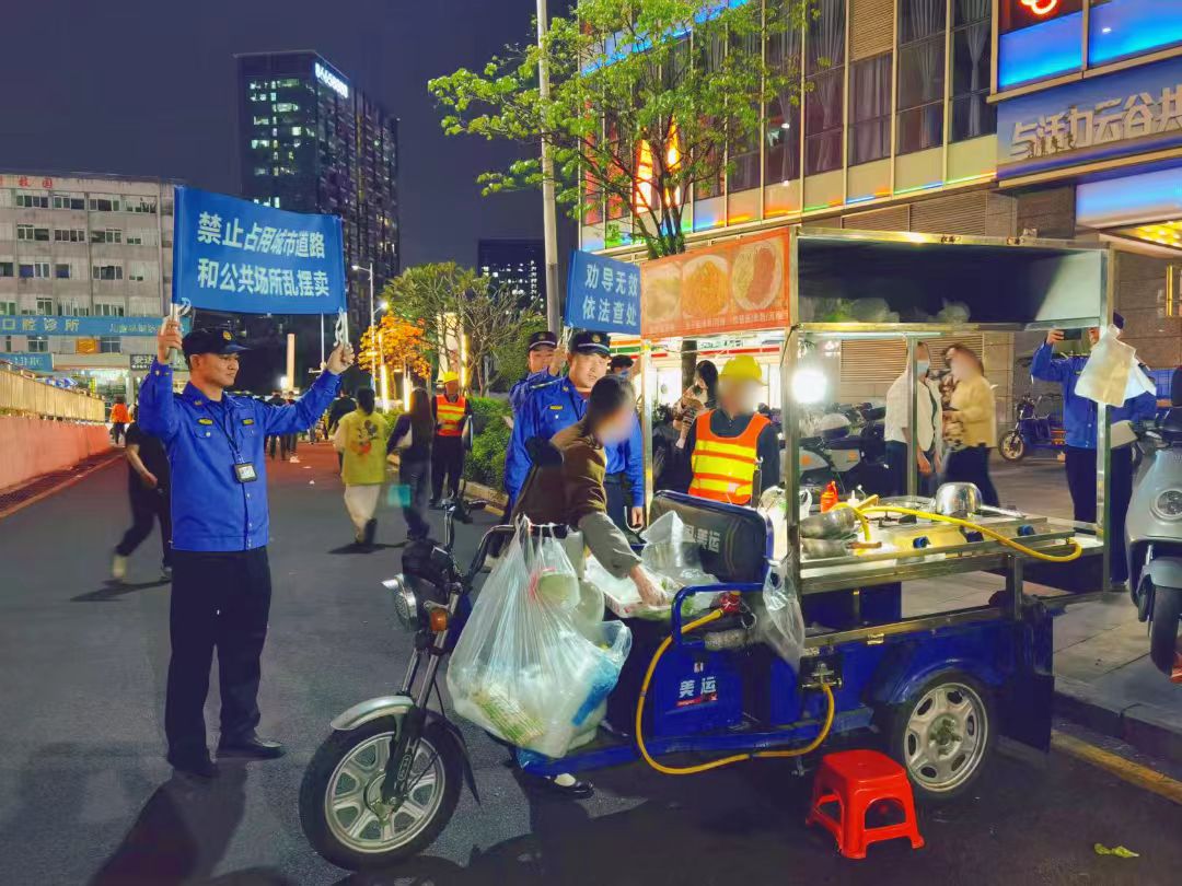 從「打游擊」到「安家落戶」 深圳龍崗「疏堵結合」化解「小攤圍城」