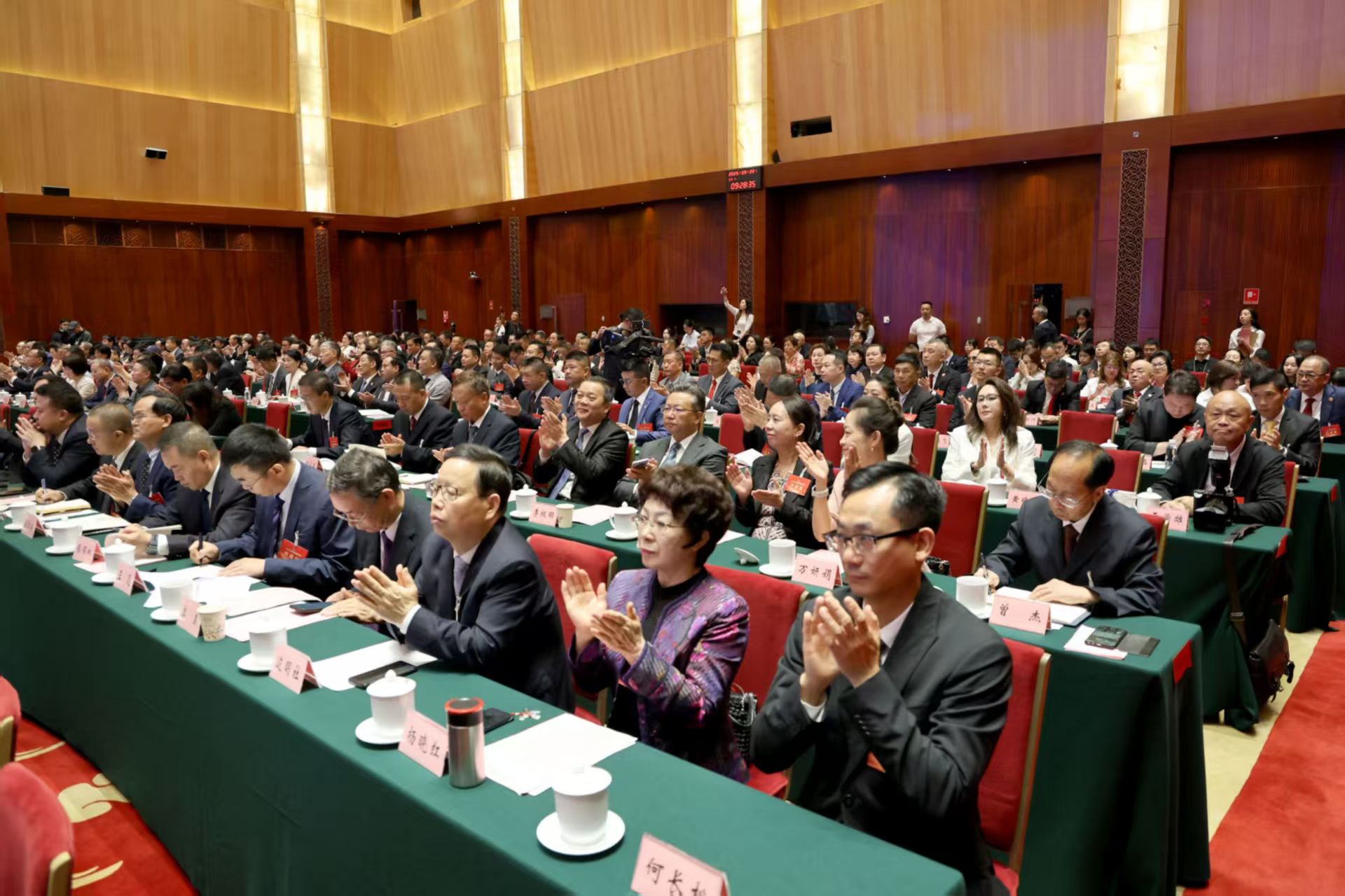 共敘桑梓情 同繪新藍圖——「2025華商聚雲南」活動成功舉辦