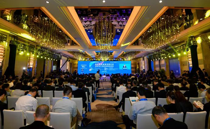 鄭州國際金融發展對話暨中國（河南）—東盟合作發展新機遇交流活動成功舉辦