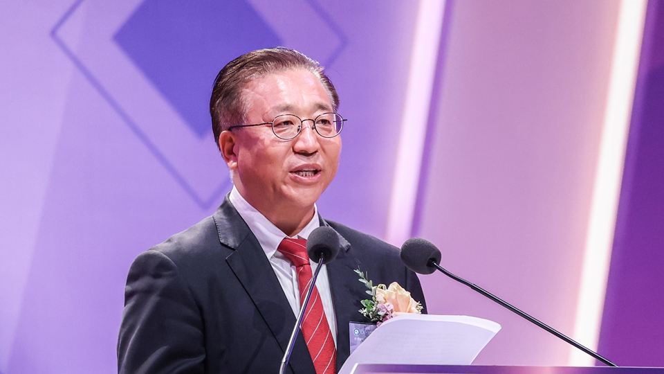 崔建春約見美國駐港總領事伊珠麗 就其行為提出嚴正交涉