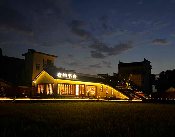 「這份溫暖比風景更難忘！」 皖黟縣漁亭鎮「志願紅」成「風景線」