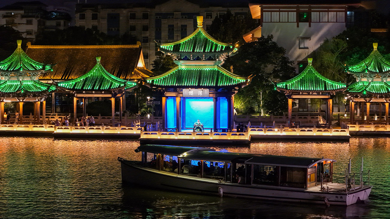 「可航行的城市劇本」亮相南通 《濠河夜畫》一票難求