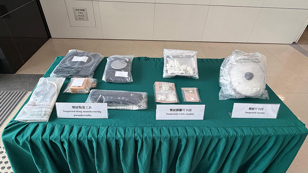 海關葵涌搗破製毒工場 檢約210萬元懷疑毒品