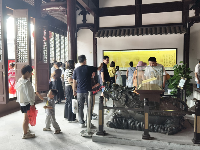 皖休寧縣：「文博游」持續升溫  「狀元城」客流不斷