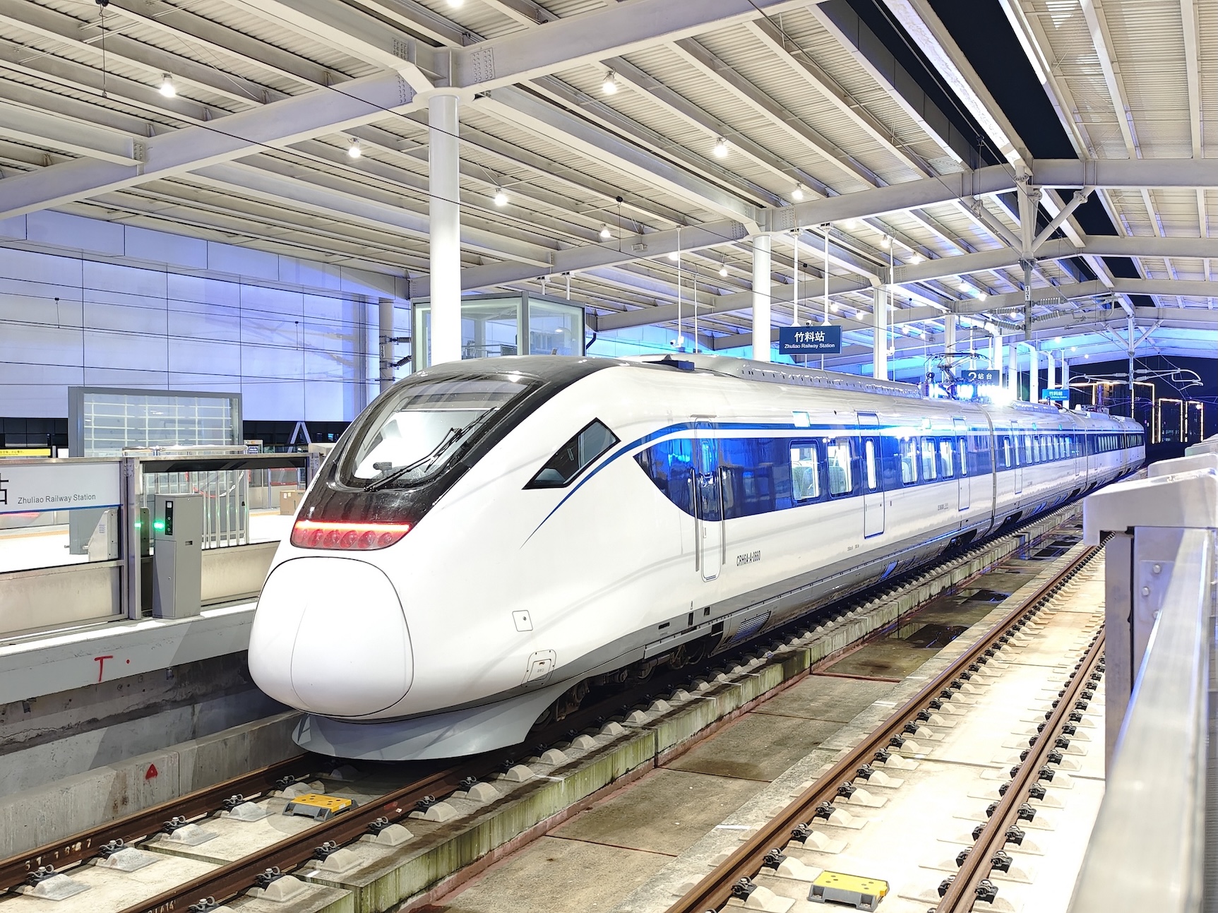 地鐵延遲收車  城際加車  廣州地鐵全力服務返程高峰