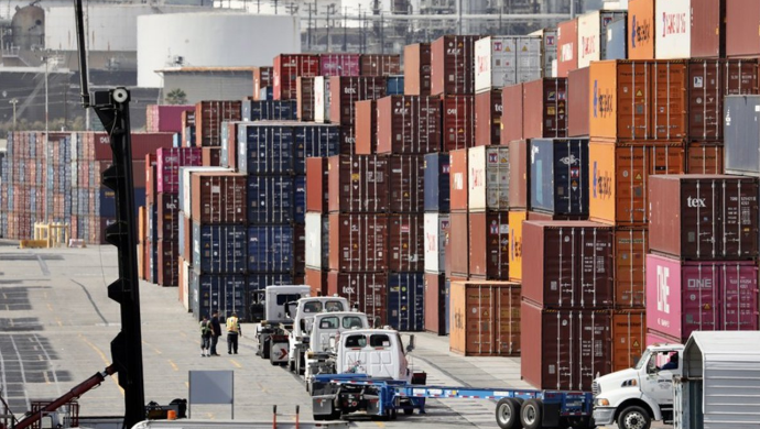 特朗普：11月1日起美國將對進口中重型卡車徵收25%關稅