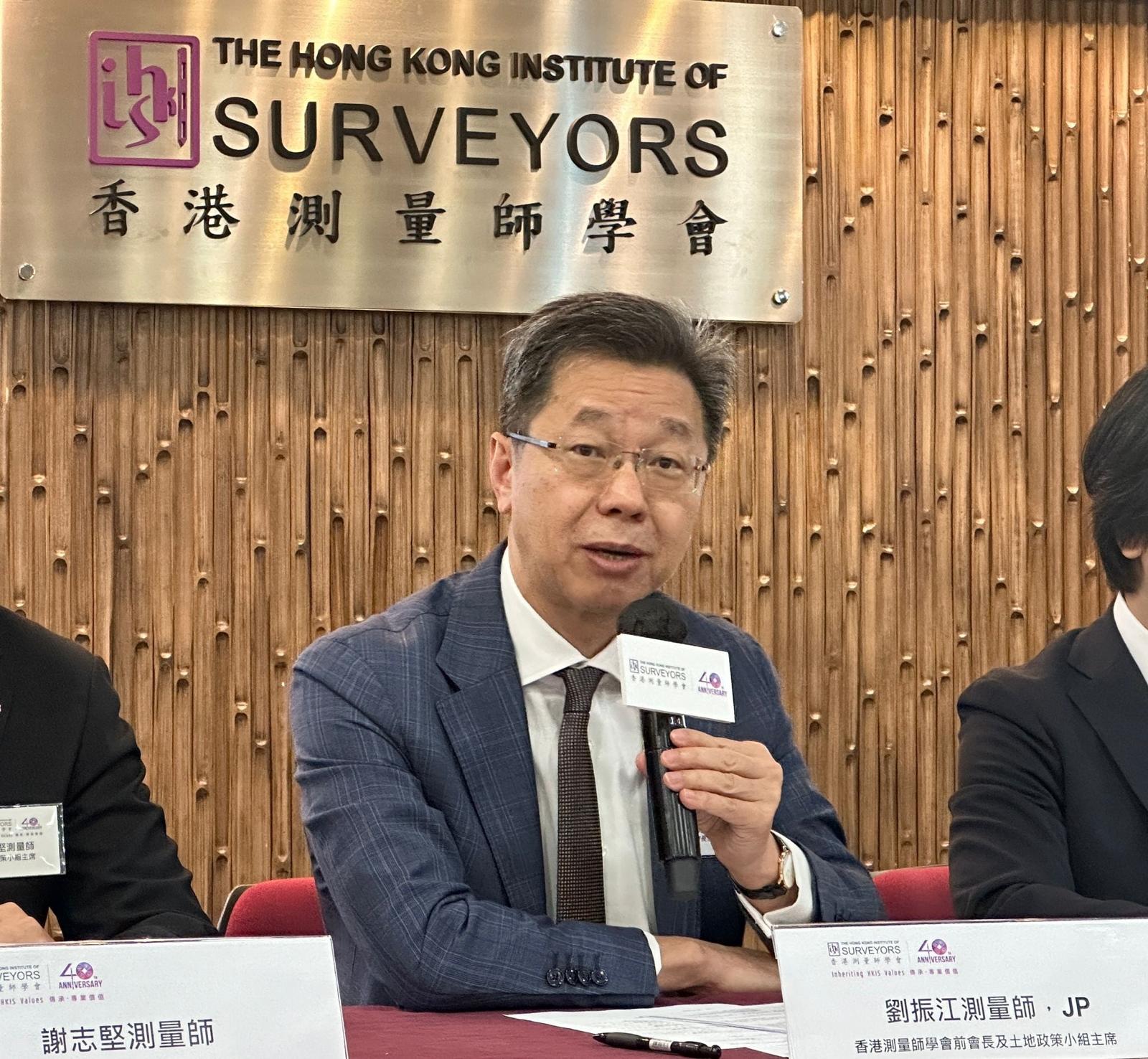 測量師學會倡「按實補價」加快重建發展