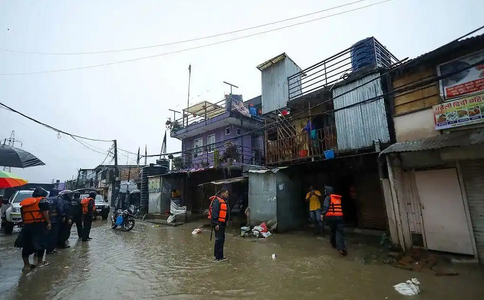 尼泊爾持續降雨遇難人數升至51人 