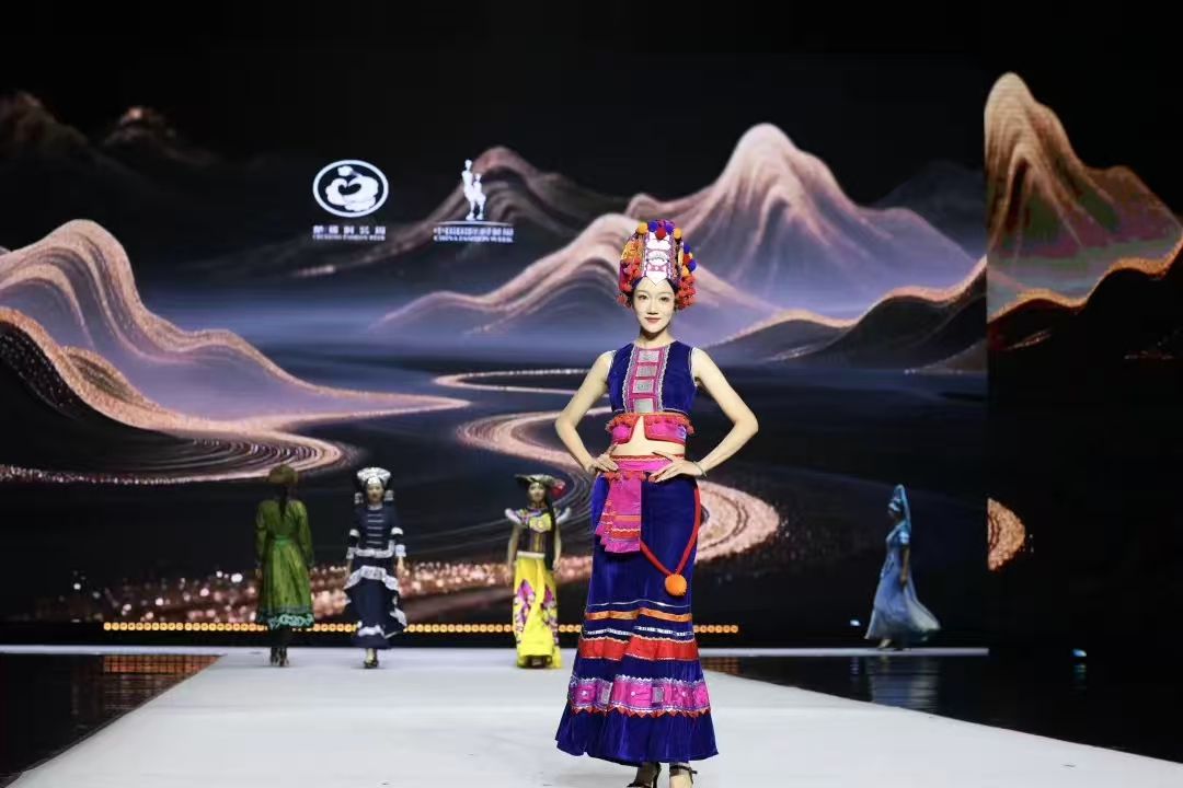 聚楚雄賞霓裳雅韻 共享文化錦繡盛宴