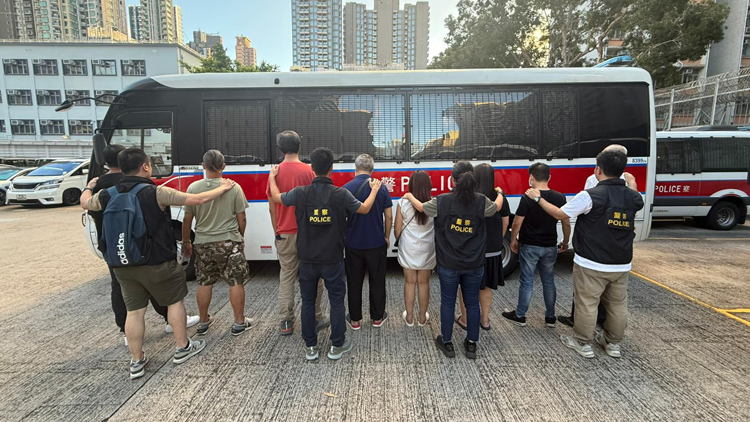 警方深水埗破釣魚機賭場 拘捕11名男女