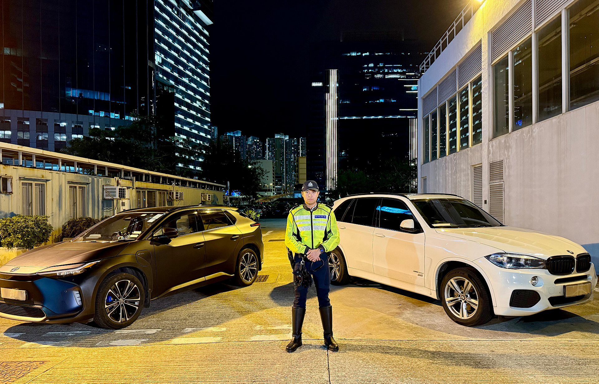 警方東九龍打擊白牌車 拘兩司機涉非法載客取酬