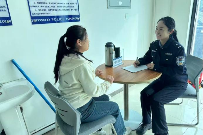 「嘮家常」解糾紛！冰城公安巧護社區和諧