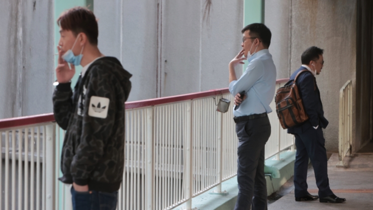 【港事講場】打擊私煙 持續完善完稅標籤制度