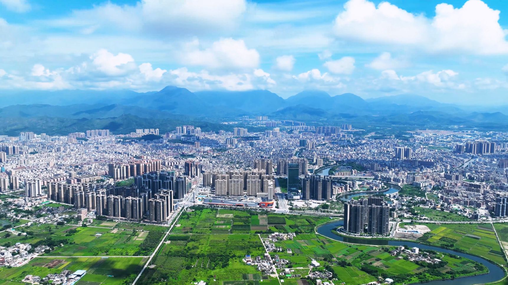 2025中國·汕尾彩色寶石產業發展大會暨首屆汕尾國際珠寶展明日開幕