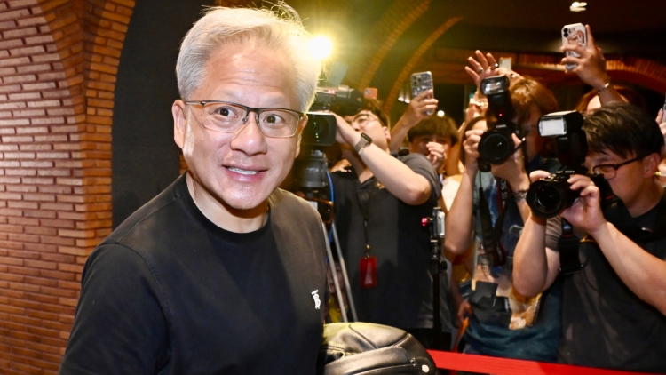 黃仁勳回應英偉達台灣總部延宕：仍希望設在台北