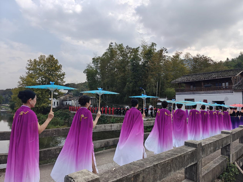 皖黃山區新豐：旗袍秀綻放鄉村T台