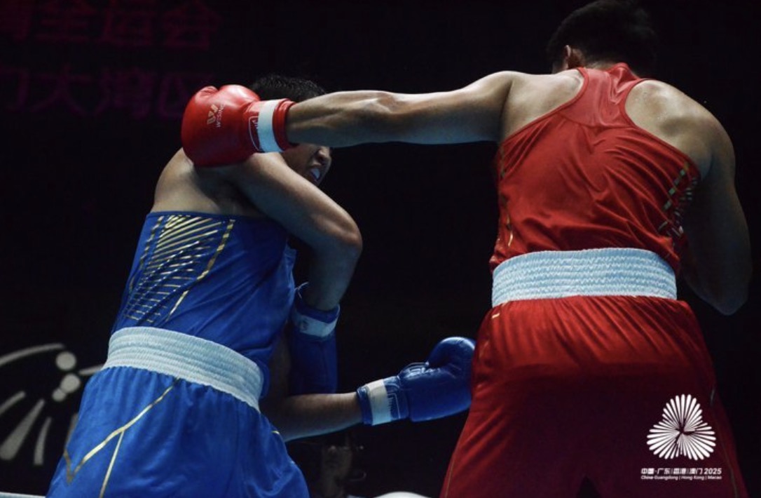 台上激戰正酣，台下喝采不斷！十五運會拳擊賽場氛圍「拉滿」