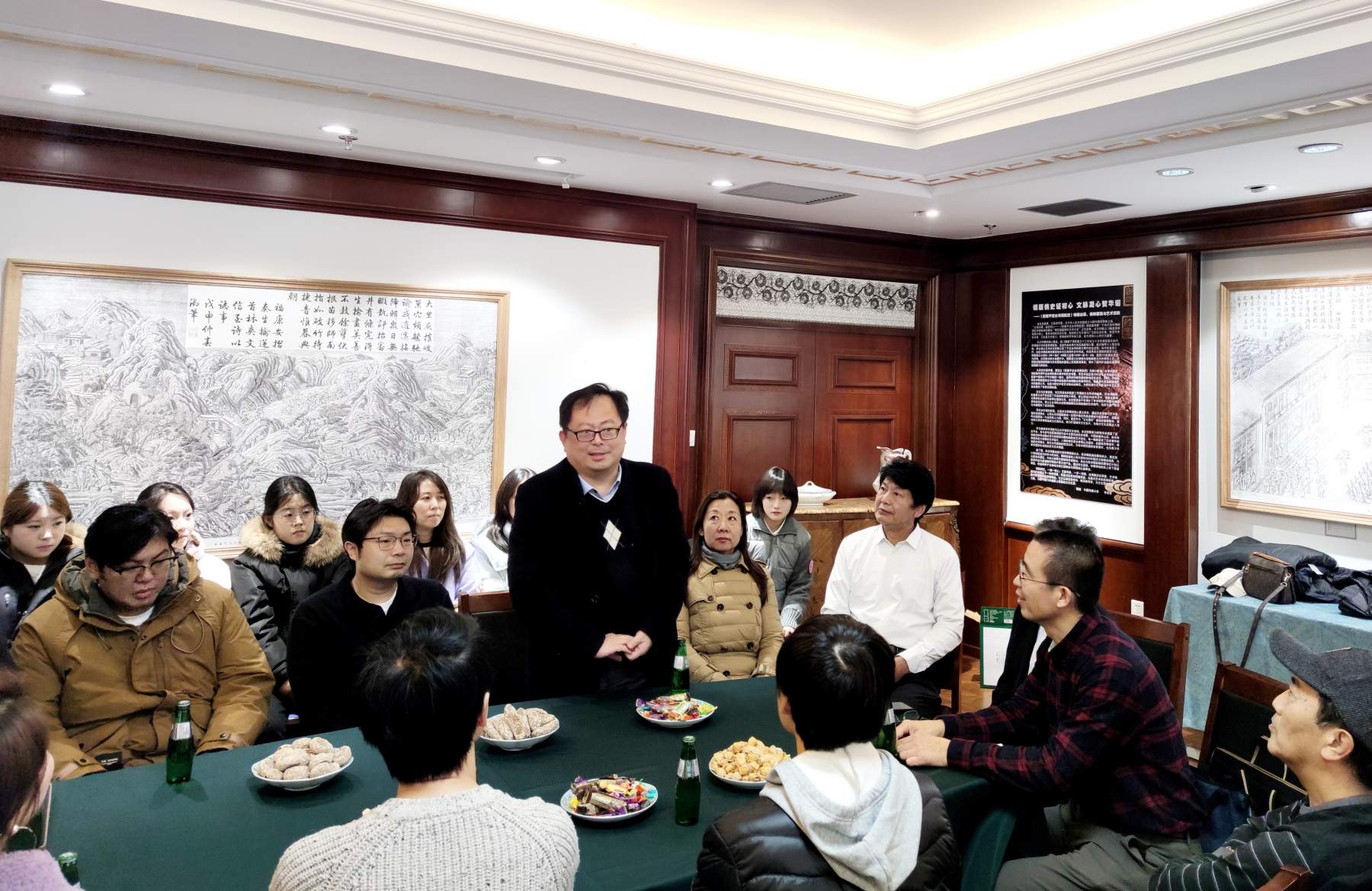 「兩岸同胞共賞銅版畫珍品展」活動在哈舉辦