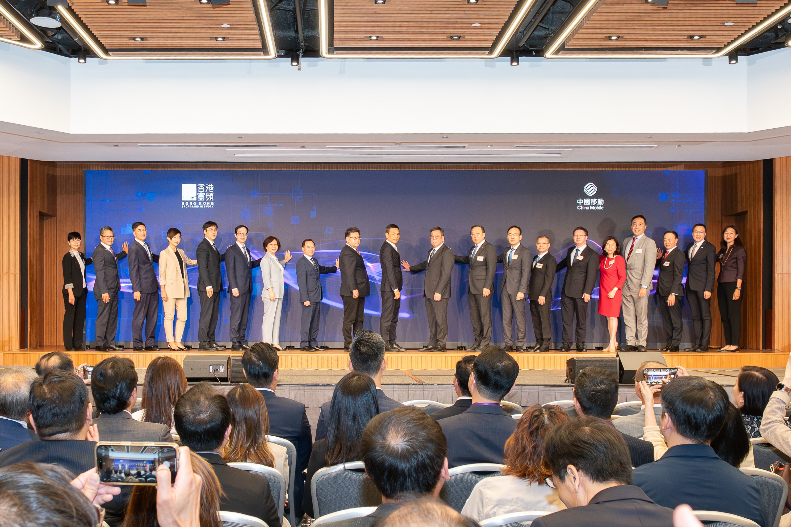 香港寬頻25周年 丘應樺：繼續發揮「沒有最好 只有更好」精神