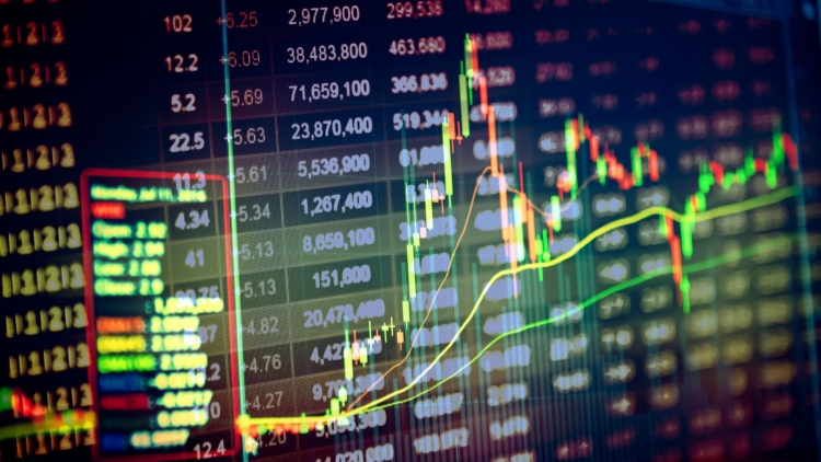 【A股收評】滬指漲0.73%刷新十年新高 兩市逾百股漲停