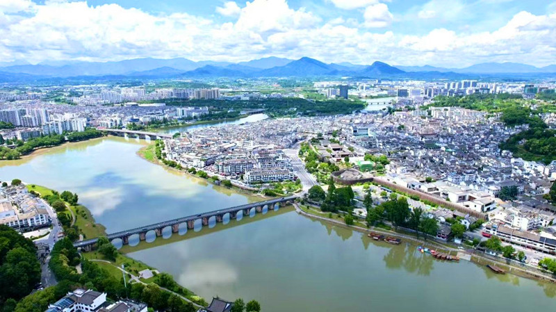 【港商觀察】‌皖歙縣：千年古城改革賦能 三卷同繪「歙企無憂」