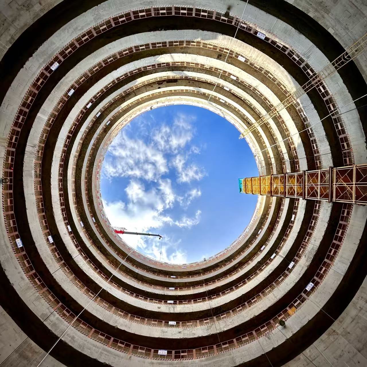     新進展！中交二航局深惠城際大鵬支線一工區間隧道實現雙線貫通   