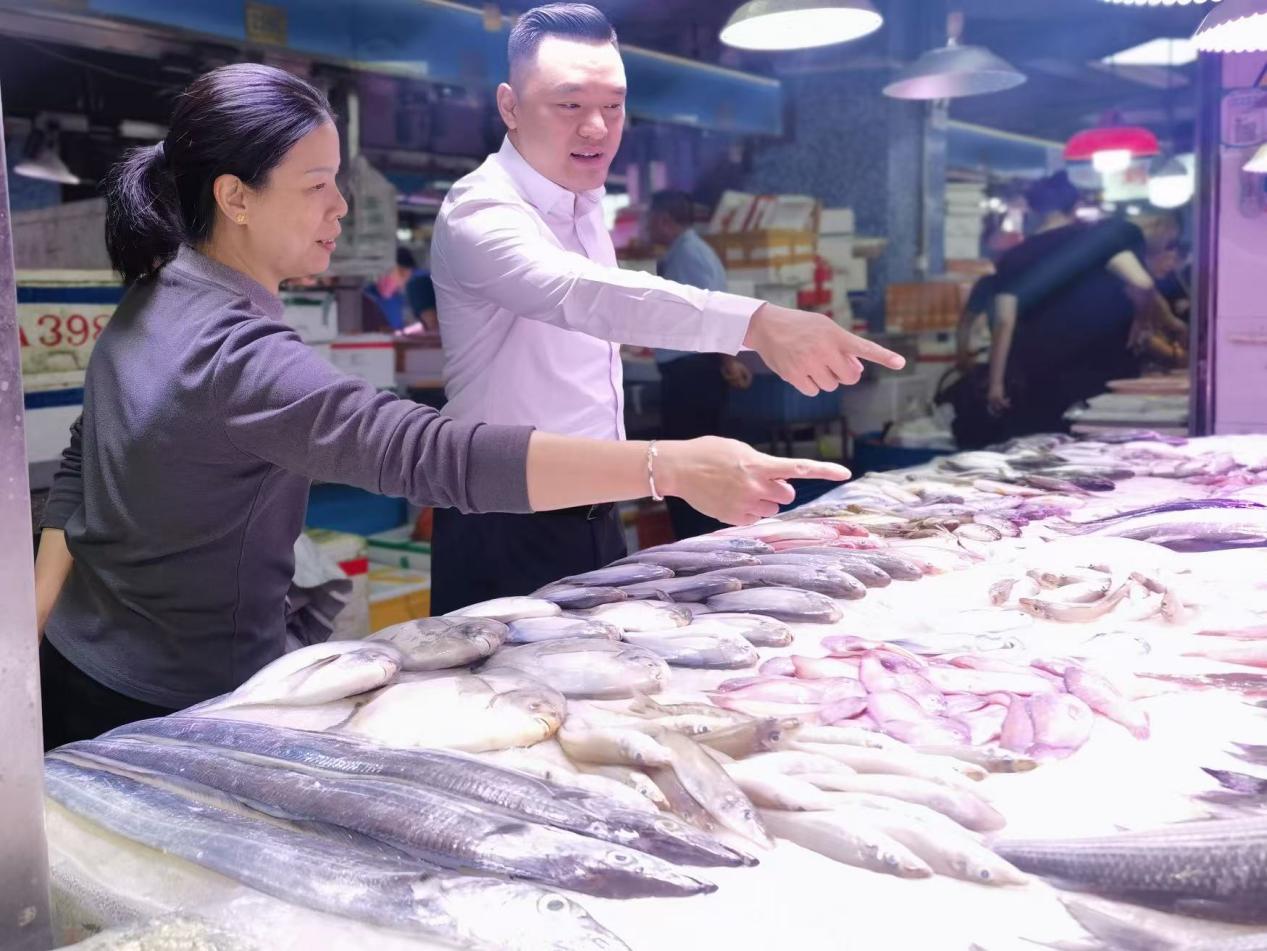     「硬核管理」與「溫情服務」：交出「煙火氣」里的民生答卷