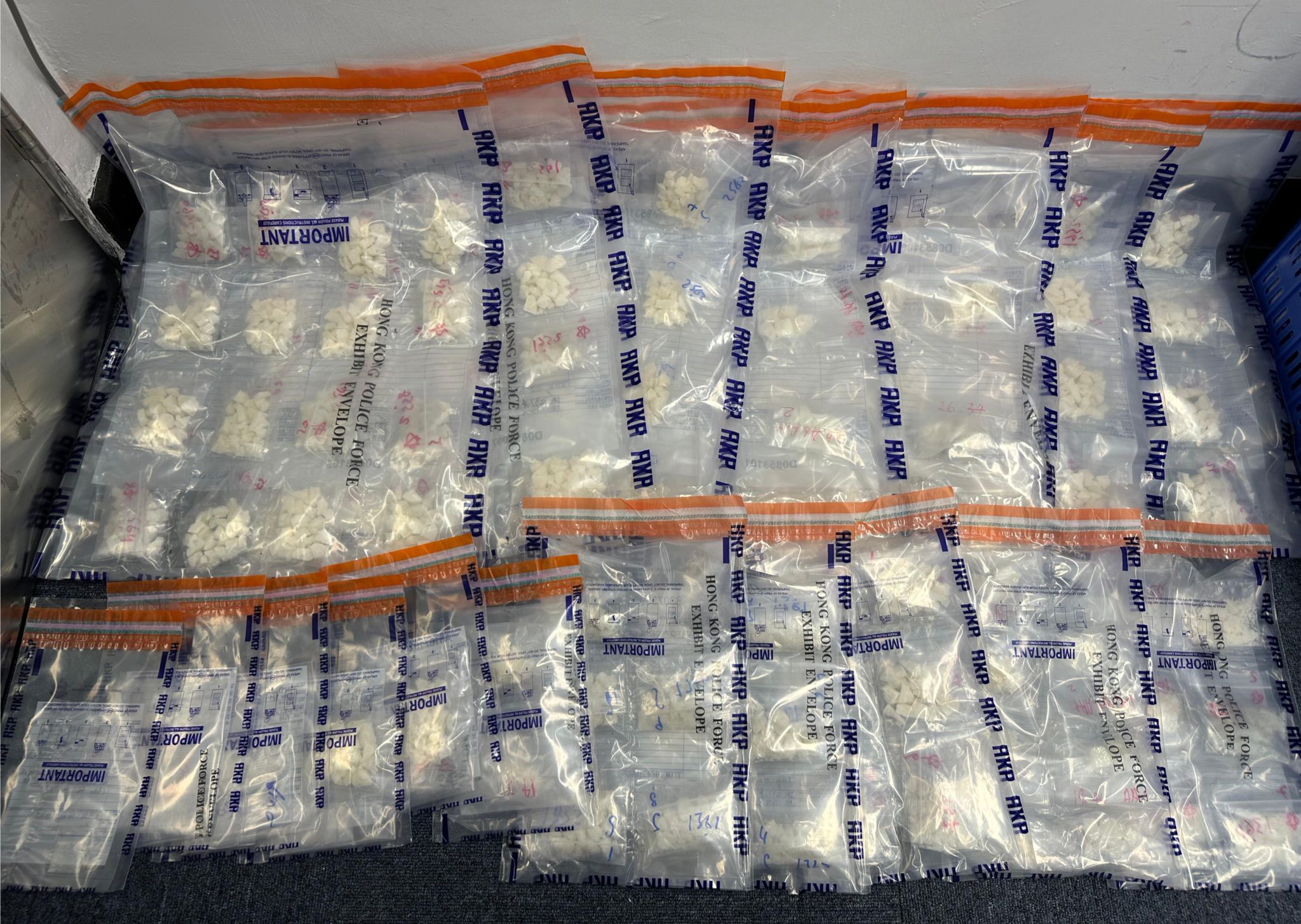 警方屯門反毒品行動 拘一女檢330萬元毒品