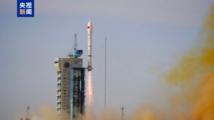 我國成功發射實踐三十號A、B、C星