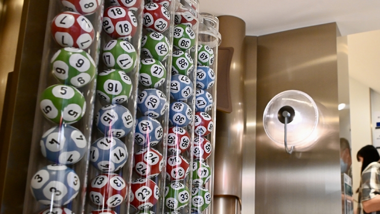 六合彩頭獎連續7期無人中 延至下周二攪珠多寶逾5326萬