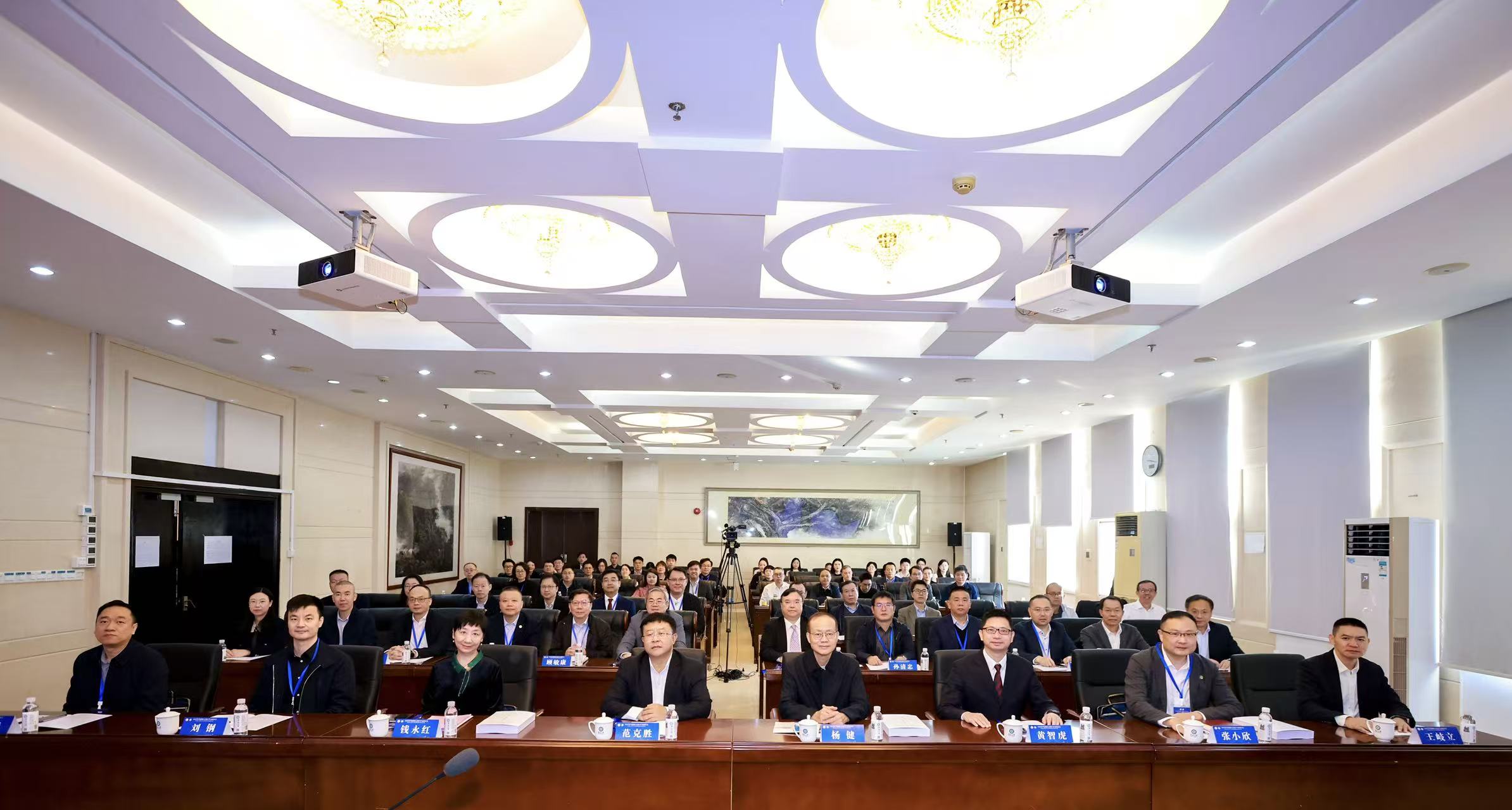 大灣區學術研討會探討大灣區社會治理現代化  港學者：大灣區的標準合同有機會成為數據暢通的關鍵槓桿