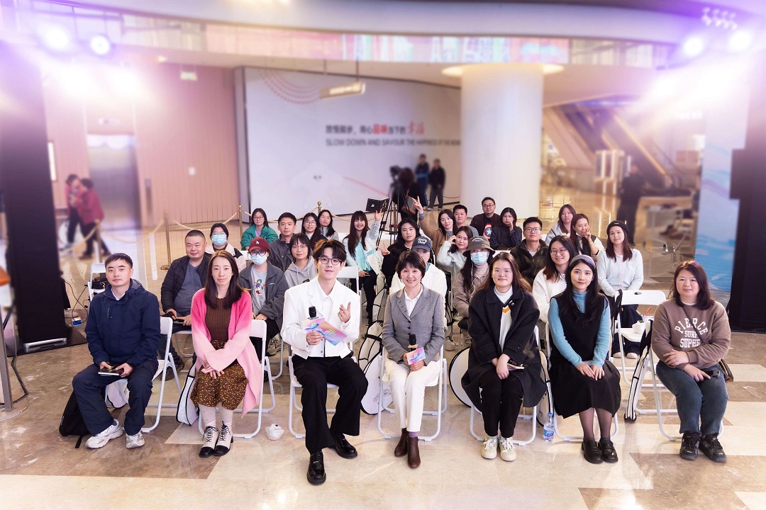 從職場焦慮到親密關係 《背後》看片會心理專家現場支招