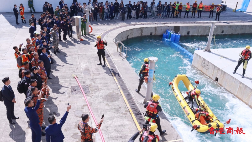 國際水域救援技術交流會議今日開幕  消防處舉行水域救援示範 展示高科技設備