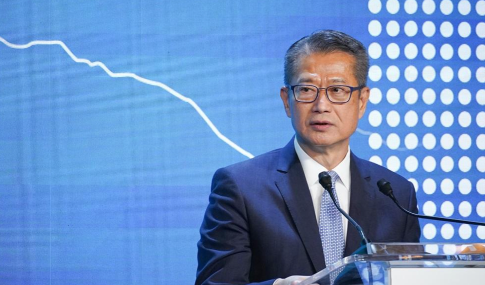 宏福苑大火丨陳茂波提前結束意大利訪問行程返港