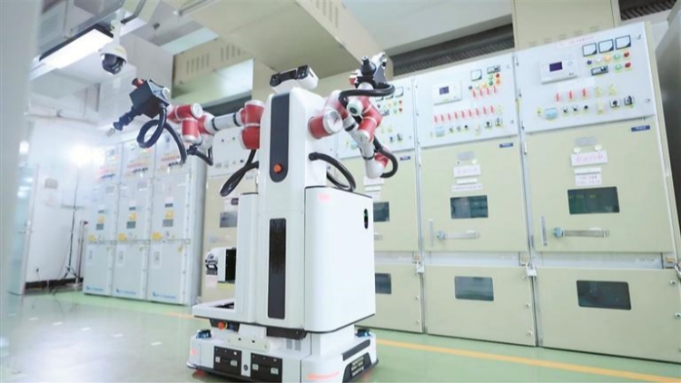 全球首台全向移動雙臂協作機器人投運