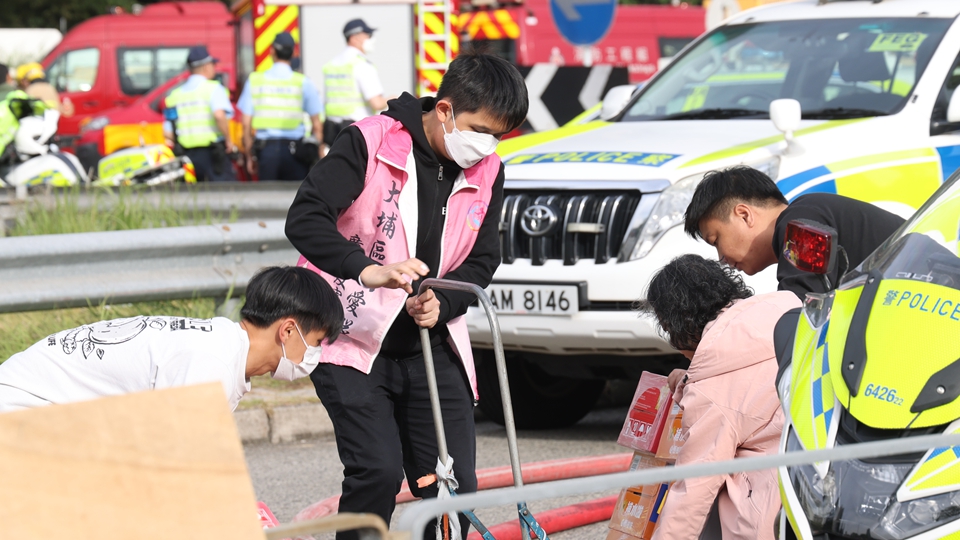宏福苑大火｜中華慈善總會攜波司登緊急馳援香港火災