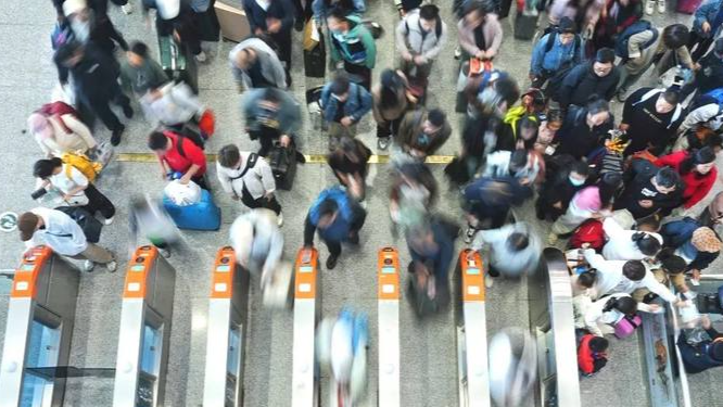 前10月中國完成跨區域人員流動量568.8億人次