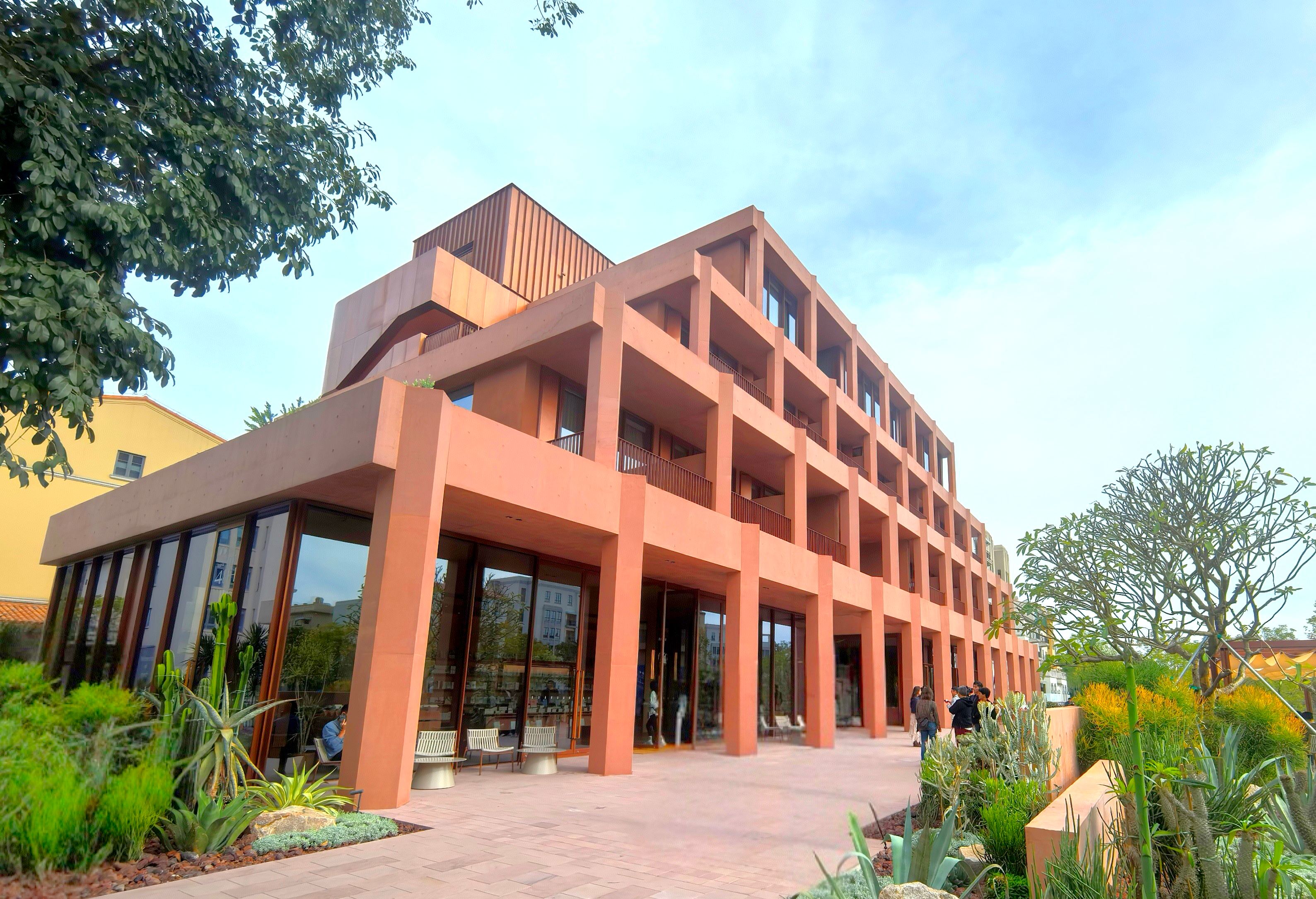 花都「百千萬工程」激活全域發展：從五星級冷鏈到國家級AI平台  從詩意棲居到芳香產業