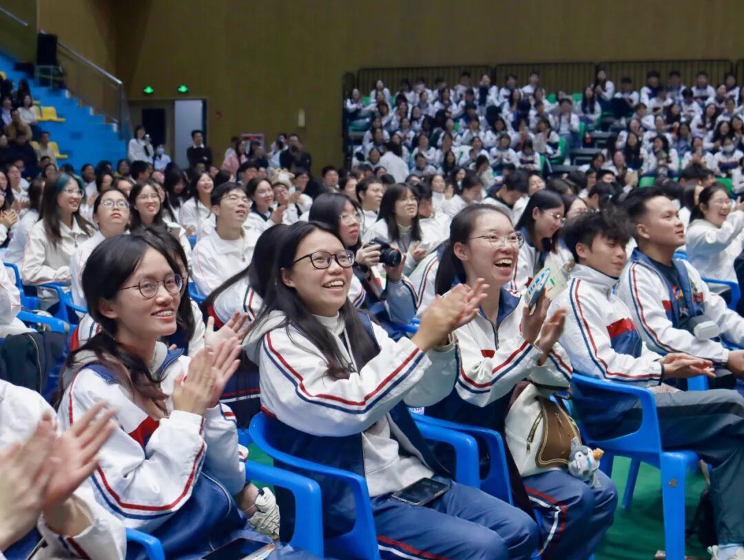 韶關學院舉行千人觀影交流活動