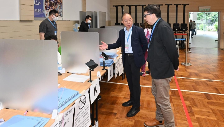 立法會選舉 | 曾國衞巡視鄰近邊境及專屬票站 最後呼籲選民齊投票