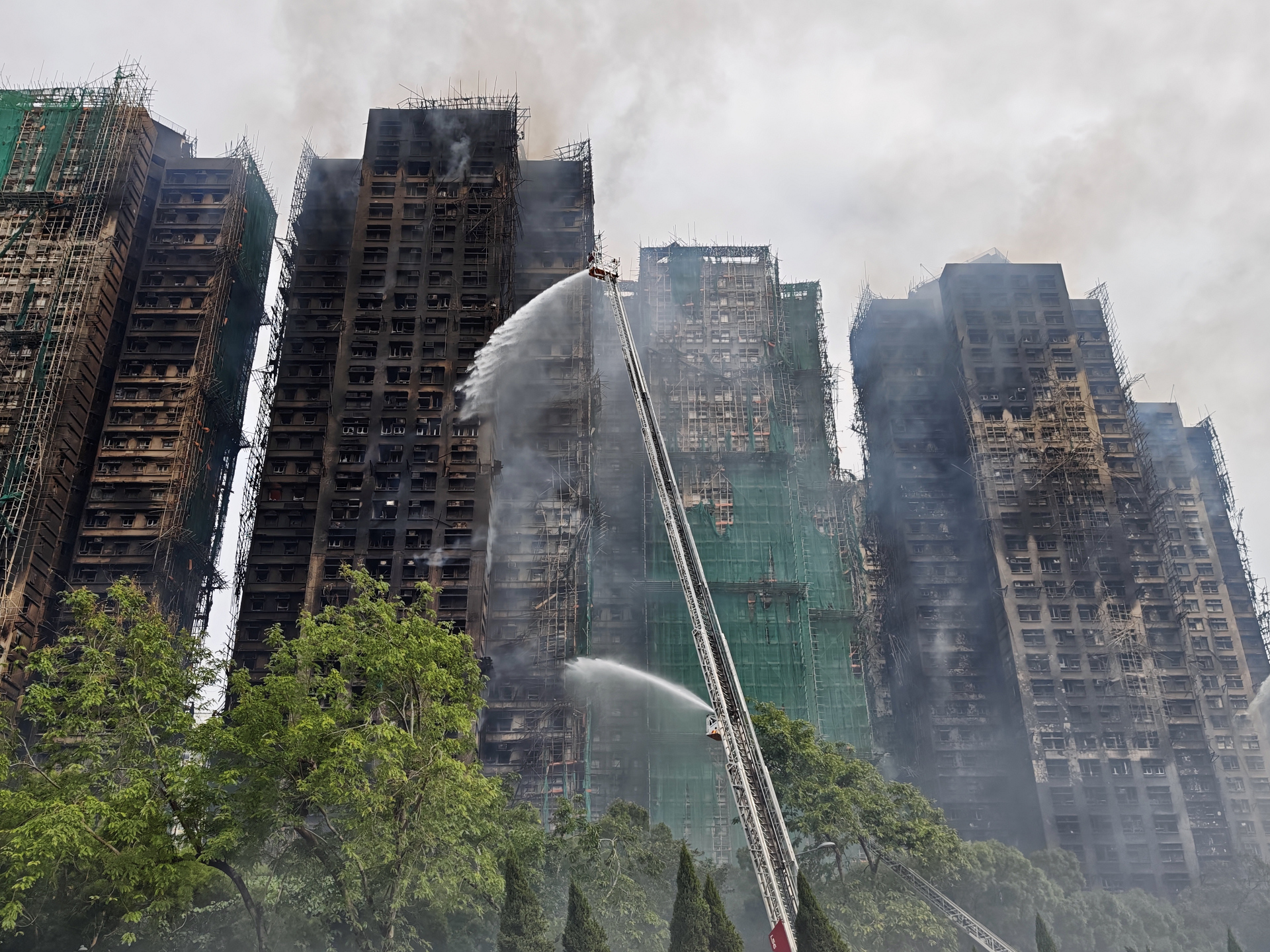 警務處心理服務課提供支援 為處理宏福苑大火警員處理情緒