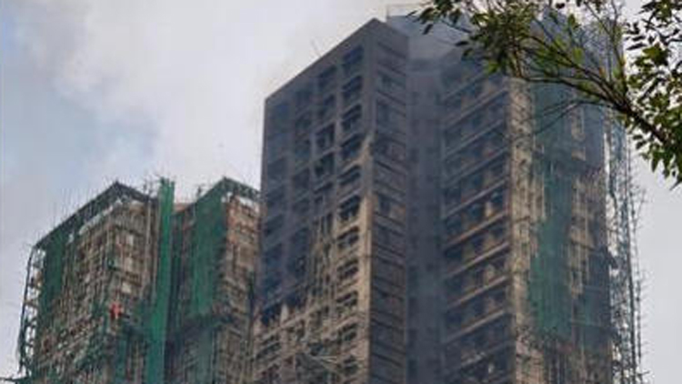 宏福苑大火 | 李梓敬：會聆聽居民長遠安置意見 譚鎮國：冀盡快處理改革