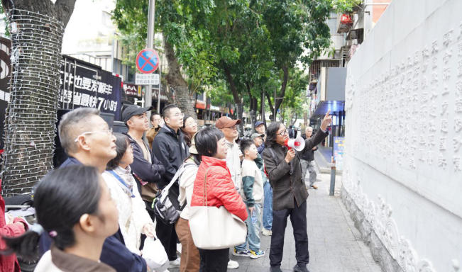 跟着作者「讀」街 深圳這場沉浸式走讀火了
