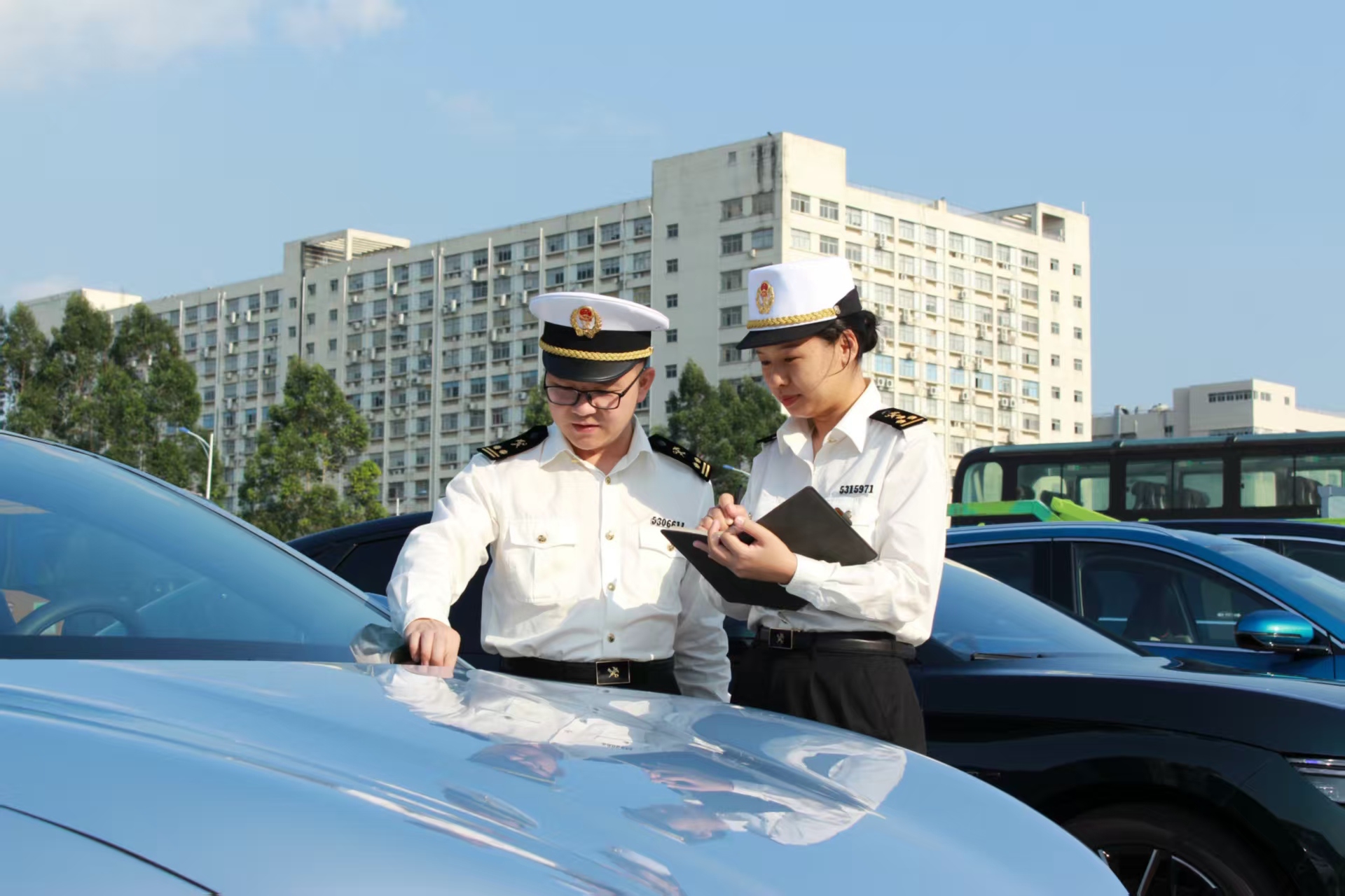 今年前11個月粵外貿規模創歷史同期新高 香港成為廣東第二大貿易夥伴 進出口額達1.15萬億