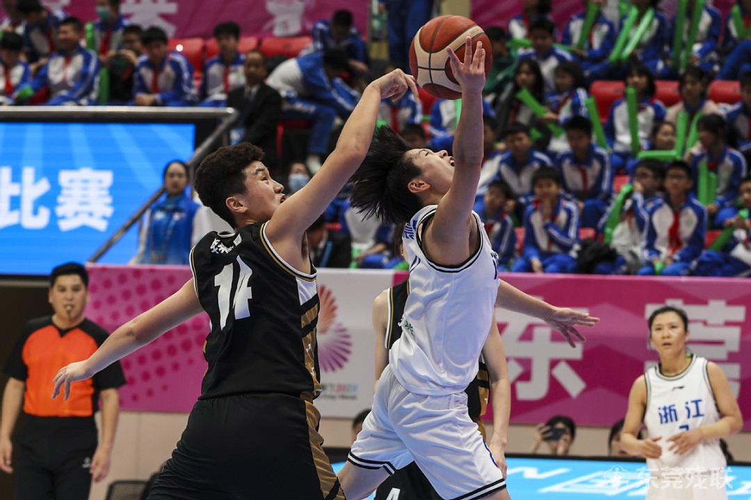     浙遼粵上台領獎    全國殘特奧會聾人女籃賽在莞落幕